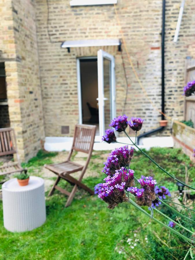 Apartament Lavender Den Londyn Zewnętrze zdjęcie