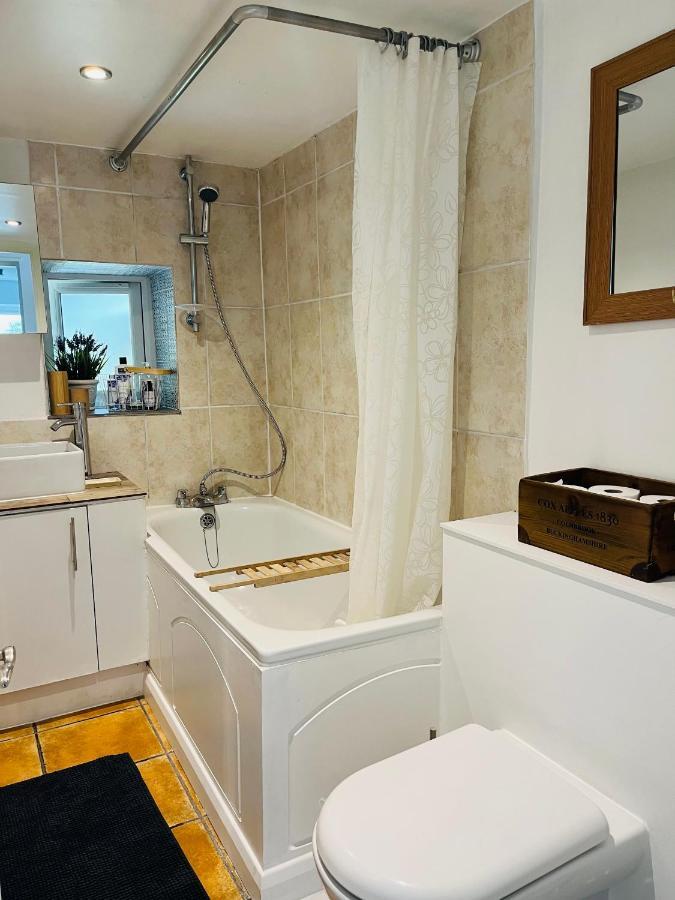 Apartament Lavender Den Londyn Zewnętrze zdjęcie